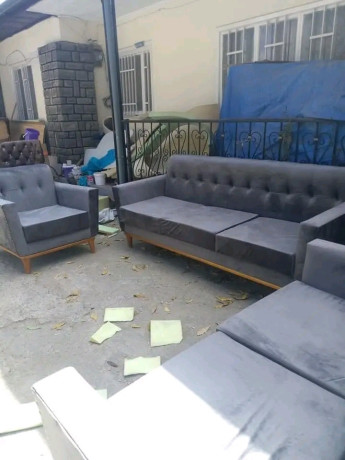 embellissez-vos-interieurs-avec-des-canapes-de-qualite-big-0