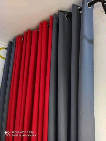 rideau-qui-mesure-15m-de-largeur-et-25m-de-hauteur-big-1