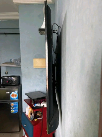 televiseur-bien-slim-a-vendre-big-0