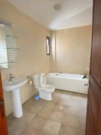 reel-coup-de-pour-cet-appartement-fraichement-peinture-big-2