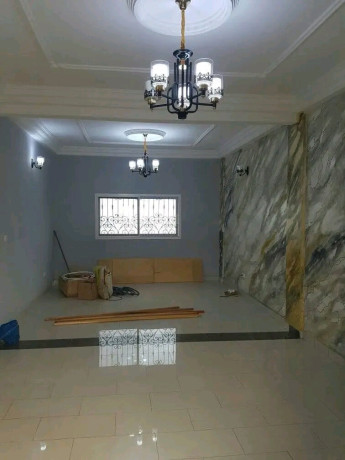 cette-somptueuse-residence-ne-reflete-que-le-meilleur-et-le-confort-big-0