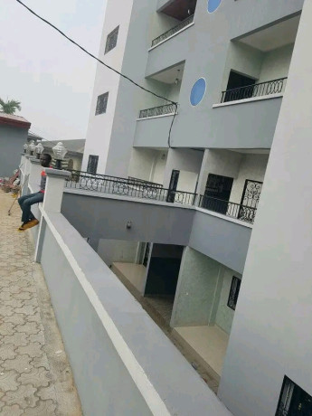 cette-somptueuse-residence-ne-reflete-que-le-meilleur-et-le-confort-big-3