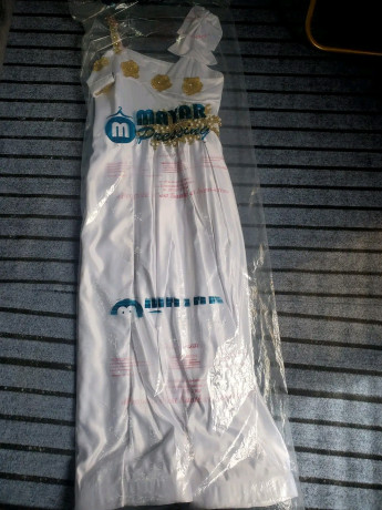 chic-robe-de-mariee-a-vendre-big-0