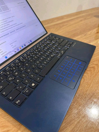 ordinateur-portable-asus-zenbook-big-1