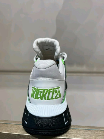 chaussure-a-vendre-apres-reservation-big-0