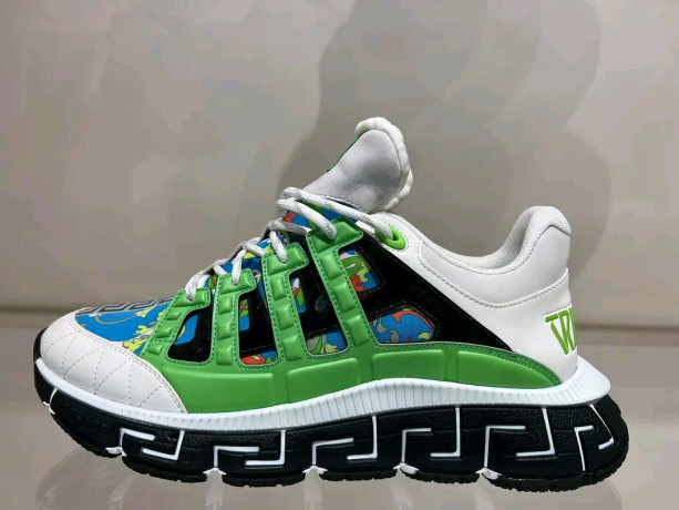 chaussure-a-vendre-apres-reservation-big-1