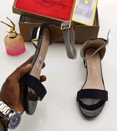 des-chaussures-dames-a-vendre-big-1