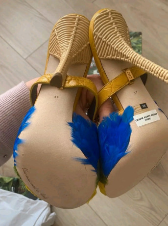 magnifiques-mules-dg-en-cuir-d-agneau-et-croco-caiman-et-en-plumes-de-coq-a-vendre-big-1