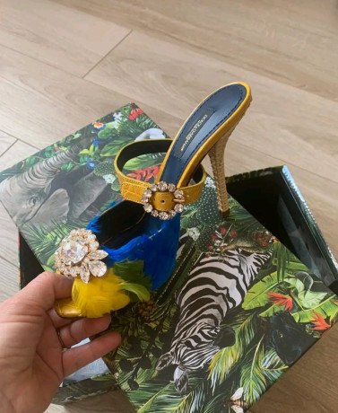 magnifiques-mules-dg-en-cuir-d-agneau-et-croco-caiman-et-en-plumes-de-coq-a-vendre-big-0