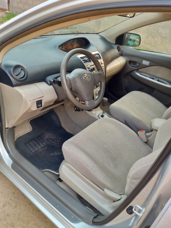 toyota-yaris-annee-2008-moteur-vvti-occasion-deurope-bien-climatise-big-3