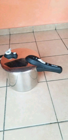 cocotte-minutes-8l-a-vendre-big-1