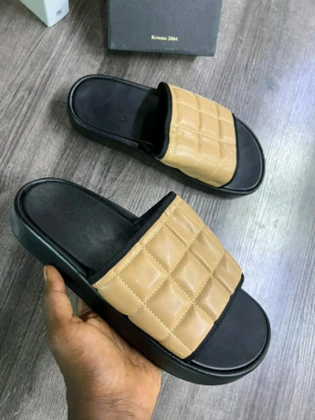 chaussures-a-vendre-matiere-irreprochable-big-1