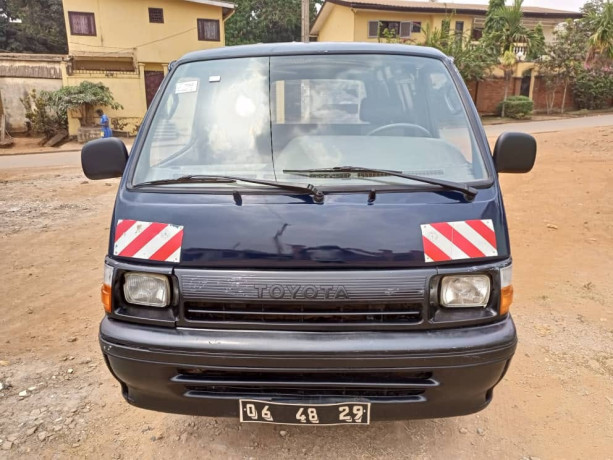 moteur-5l-nouvellement-immatricule-papier-a-jour-1ans-pret-a-voyager-big-0