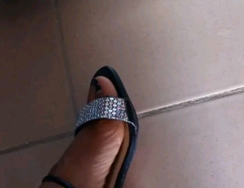 Venez me tromper. Vos babouches sont disponibles.