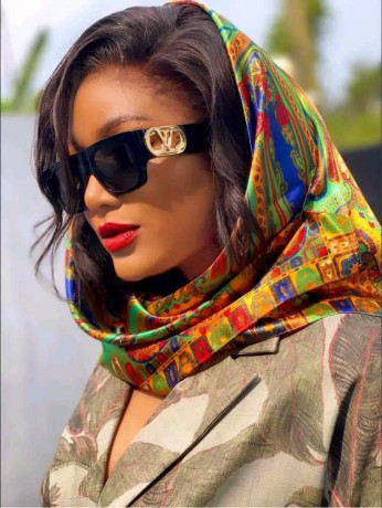 foulard-en-soi-lunette-de-soleil-a-vendre-big-1