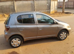 toyota-yaris-annee-2003-moteur-essence-vvti-small-4