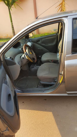 toyota-yaris-annee-2003-moteur-essence-vvti-big-1