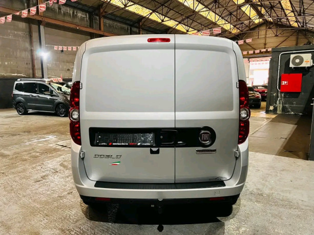 fiat-doblo-professional-3places-utilitaire-16-multijet-big-0