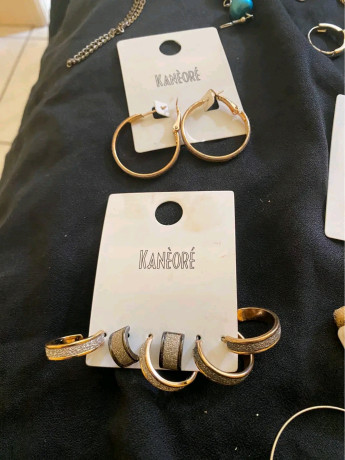 lot-de-bijoux-a-vendre-big-0