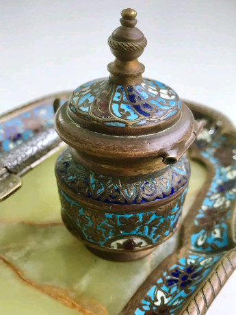 encrier-avec-son-repose-plume-a-limoges-en-france-big-0