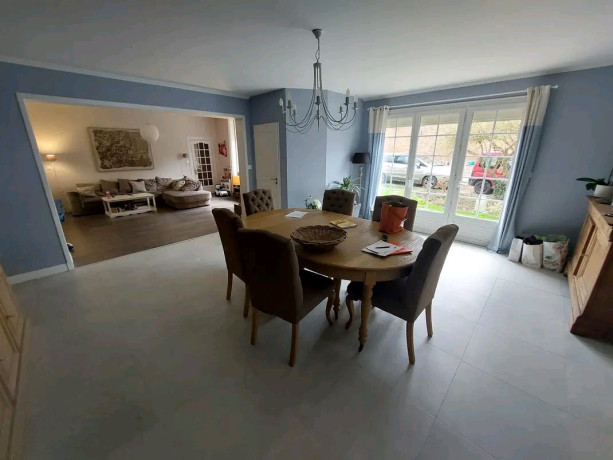 batiment-grande-terrasse-un-beau-terrain-de-1288m2-big-2