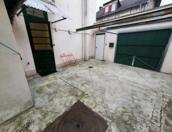 Jolie maison de 135 m² à deux pas du Parc Des Champs-Elysées.