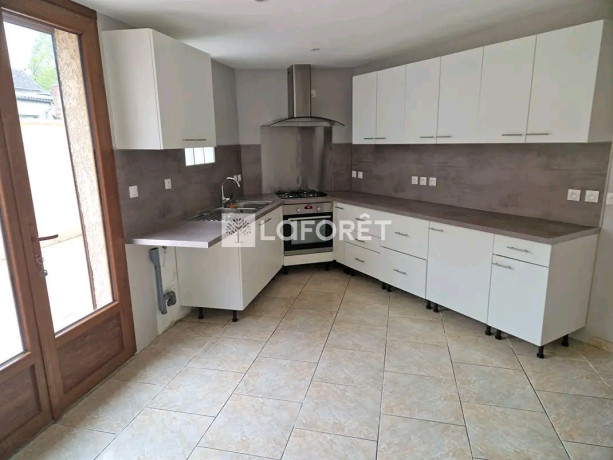 beaux-volumes-pour-cette-maison-big-1