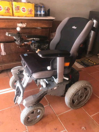 je-recherche-un-technicien-pour-le-reparer-big-0