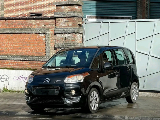 2012-citroen-c3-picasso-14i-essence-big-1