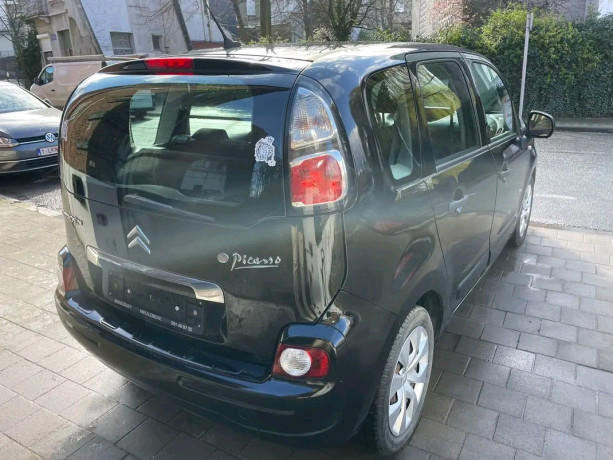 2012-citroen-c3-picasso-14i-essence-big-0