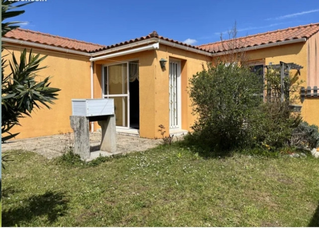 maison-3-pieces-49-m2-3-pieces-49-m2-les-sables-dolonne-85180-286400-5845-m2-big-4