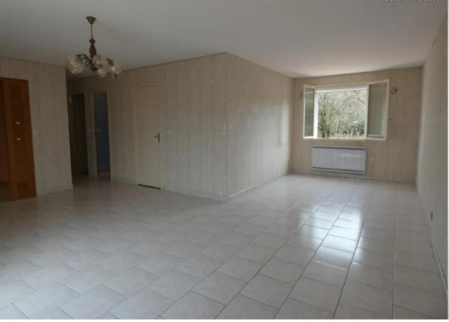 maison-5-pieces-101-m2-5-pieces-101-m2-la-chapelle-saint-remy-72160-168800-1671-m2-big-3