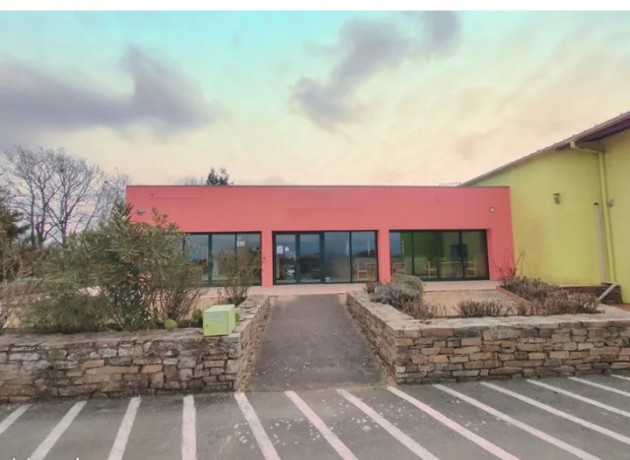 terrain-12000-m2-savenay-12000-m2-savenay-44260-2575000-215-m2-big-0