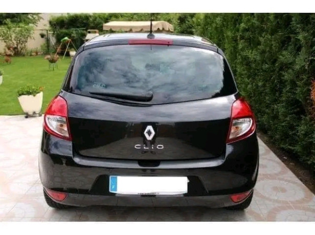 en-vente-renault-clio-iii-dci-85-dynamique-5p-annee-2010-big-0