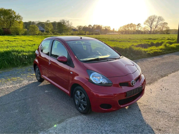 toyota-aygo-big-1