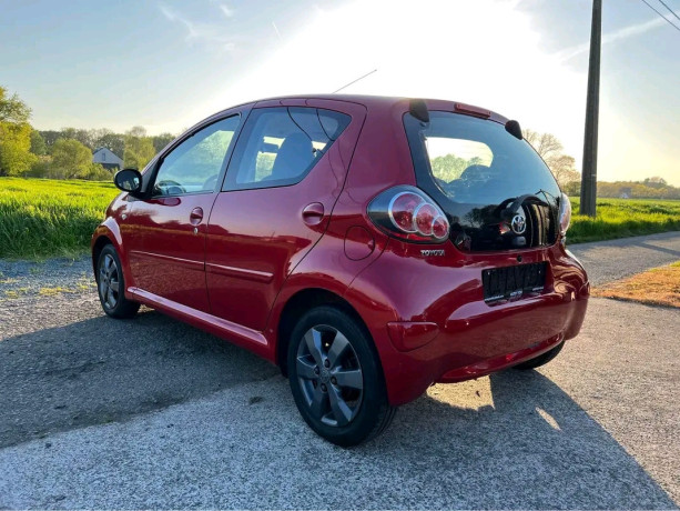 toyota-aygo-big-0
