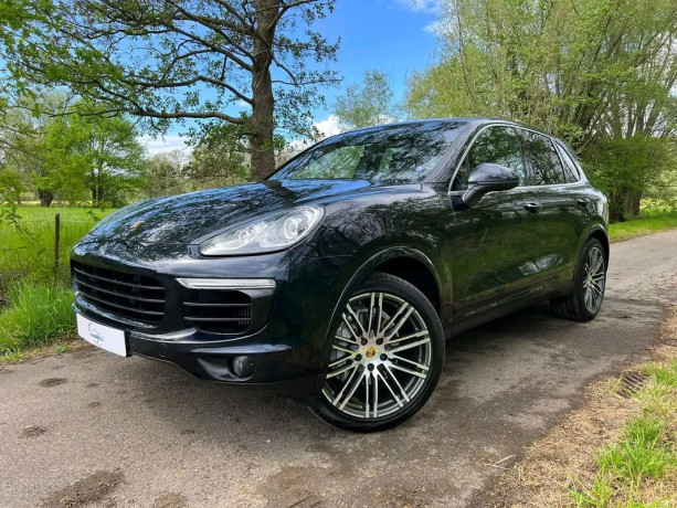 porsche-cayenne-big-0