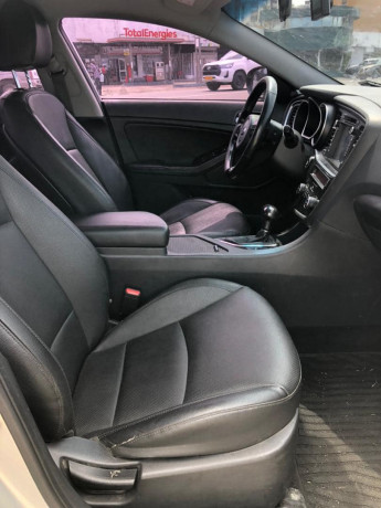 berline-de-ville-standing-soft-et-chic-modele-kia-k5-big-1