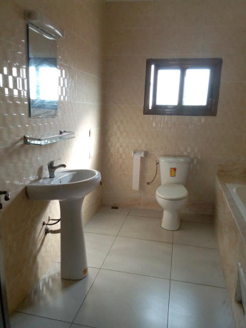 grand-appartement-de-deux-chambres-a-louer-big-1