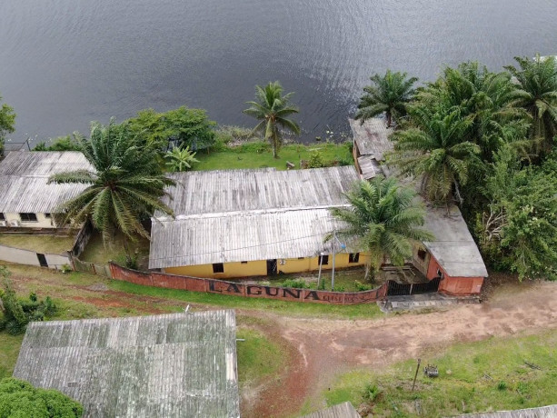 hotel-9-chambres-amenagees-et-plusieurs-parcelles-avec-studios-amenages-a-vendre-a-gamba-plaine-une-avec-titre-foncier-big-0