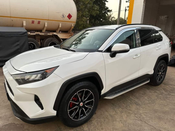 toyota-rav4-annee-2021-big-1