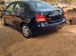 toyota-yaris-berline-small-1