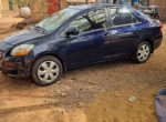 toyota-yaris-berline-small-0