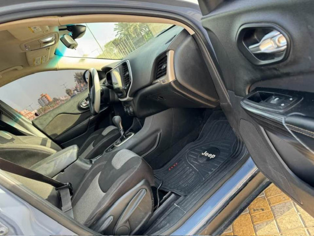 jeep-auto-ful-option-big-1