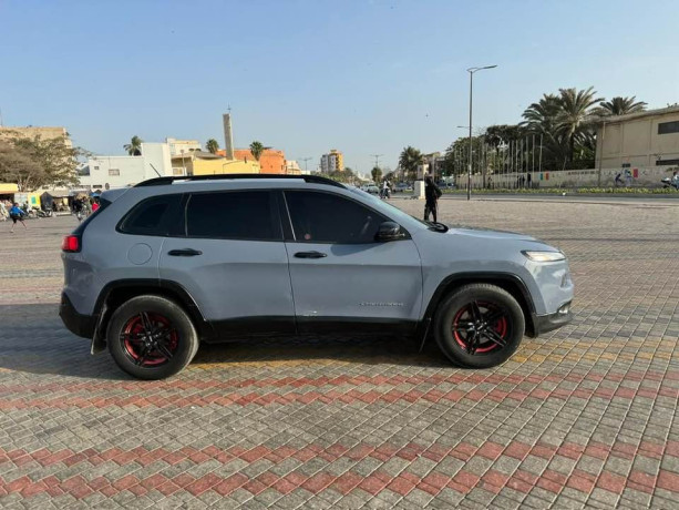 jeep-auto-ful-option-big-3