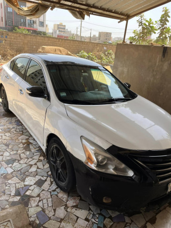 nissan-altima-big-3