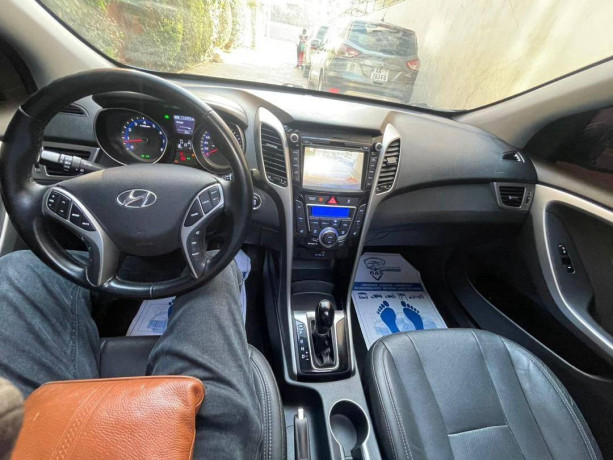 hyundai-elantra-gt-big-2