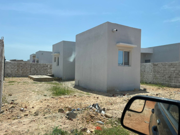 villa-tres-grande-a-vendre-big-0